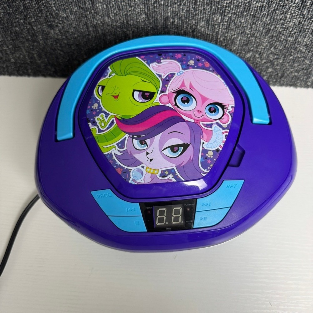 Littlest Pet Shop CR1-01081 Portable CD Player AM/FM Radio Purple Tested & Works